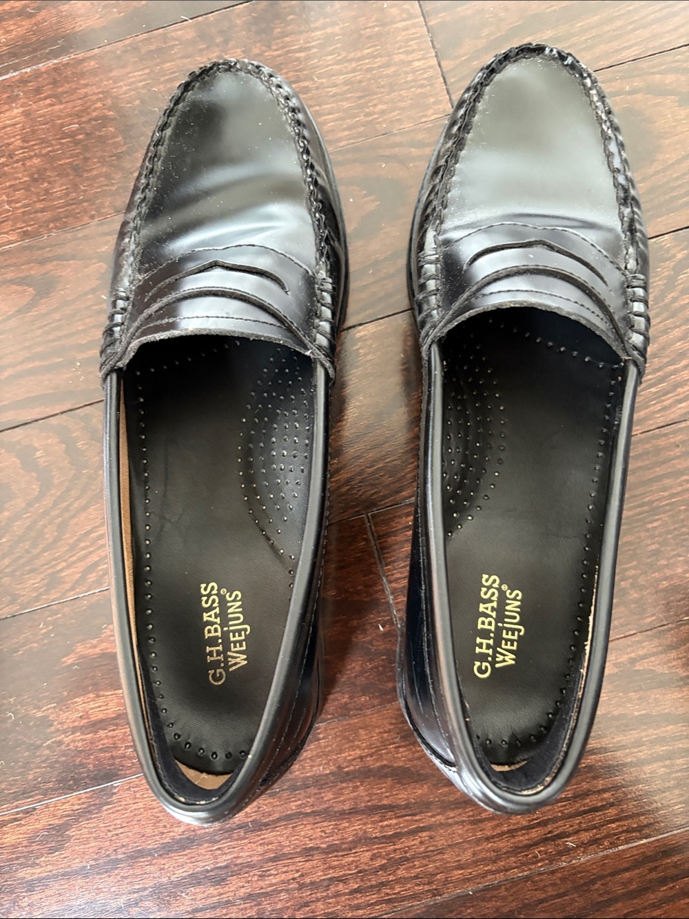 G.H. Bass & Co. Weejuns Whitney Women's Black Penny Loafers 7 1/2M